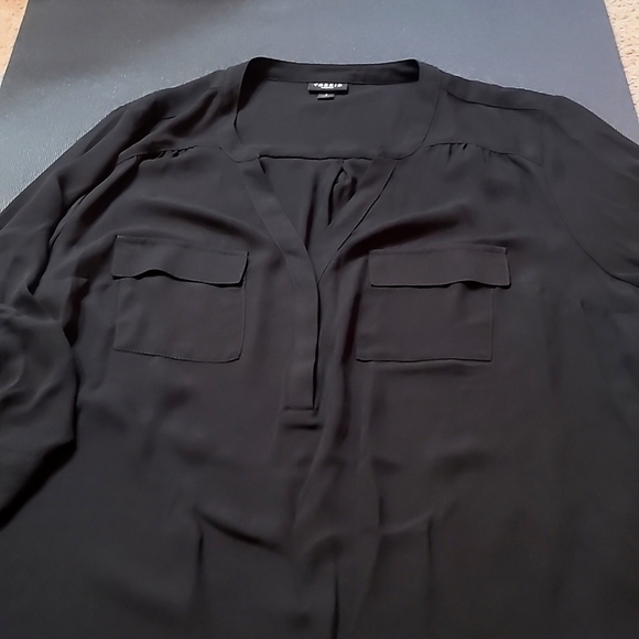 Black Blouse Size 1 Torrid - Picture 1 of 3